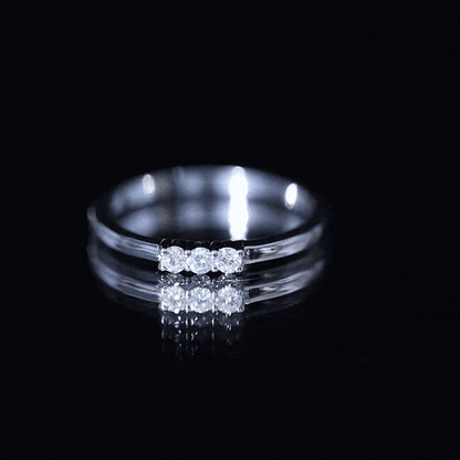 Certified Round Diamond Proposal Ring For Her