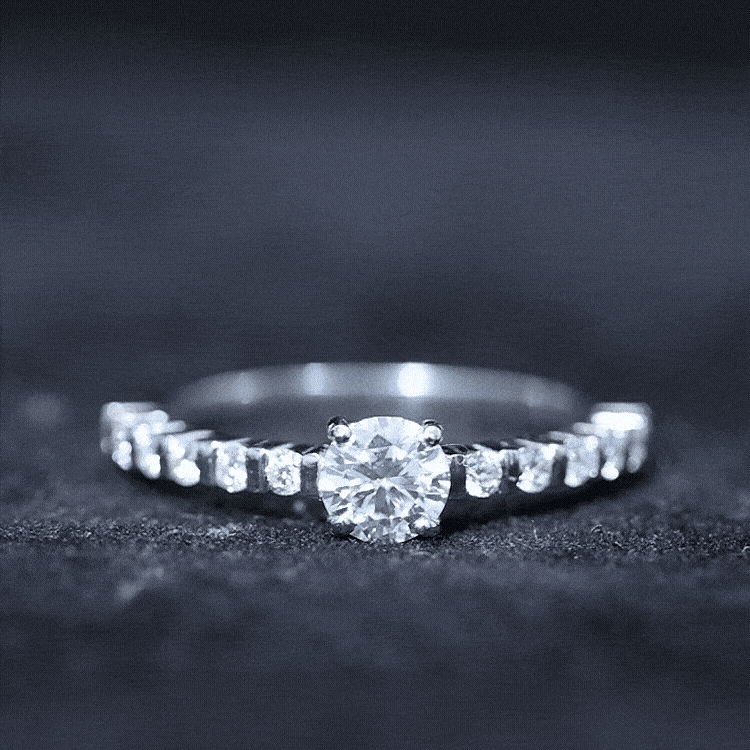 Round Brilliant Cut Moissanite Proposal Ring