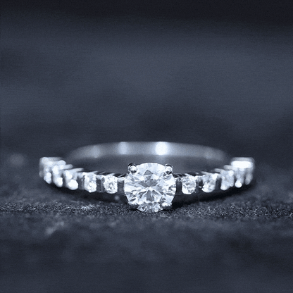 Round Brilliant Cut Moissanite Proposal Ring