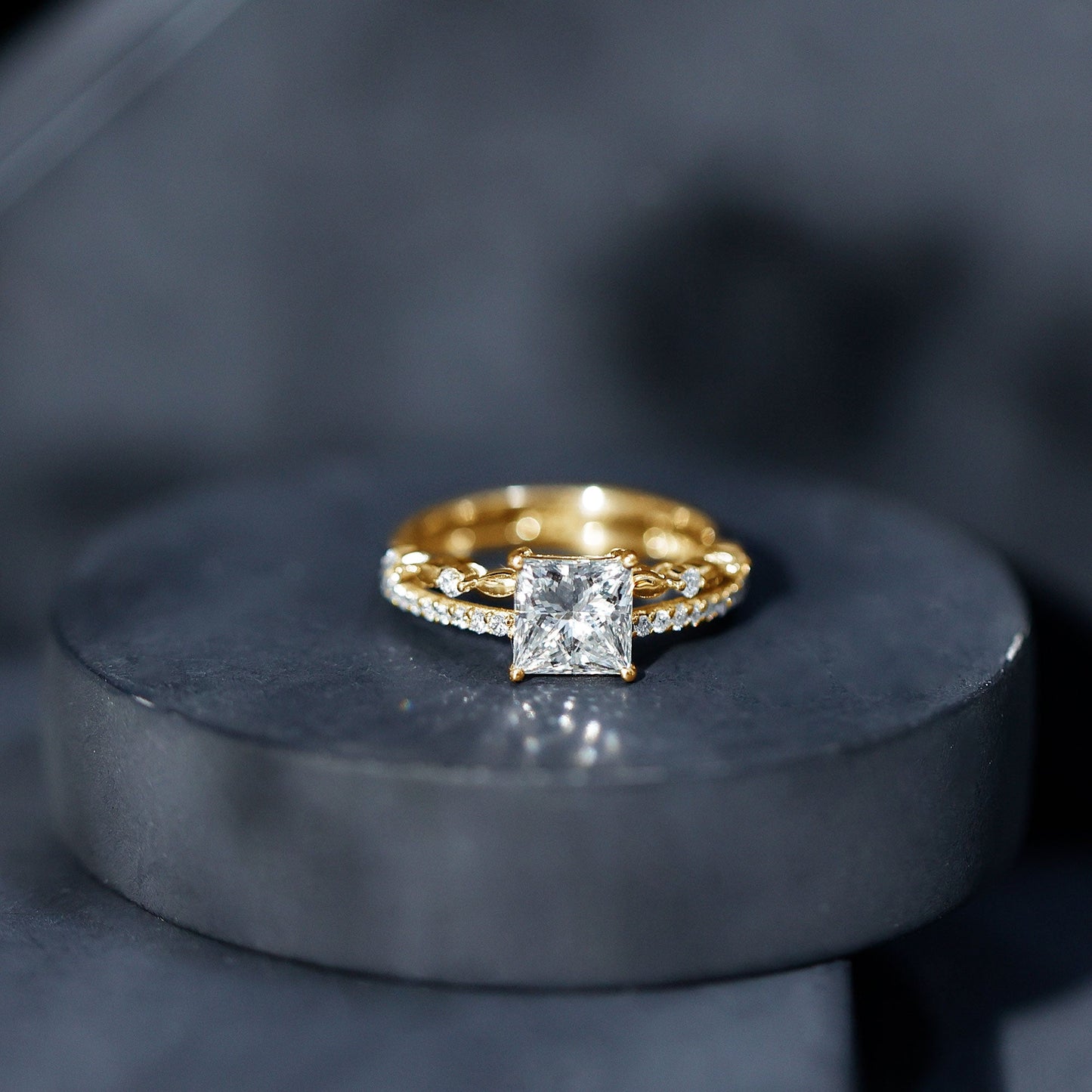 Brilliant Cut Lab Grown Diamond Solitaire Double Band Ring for Women