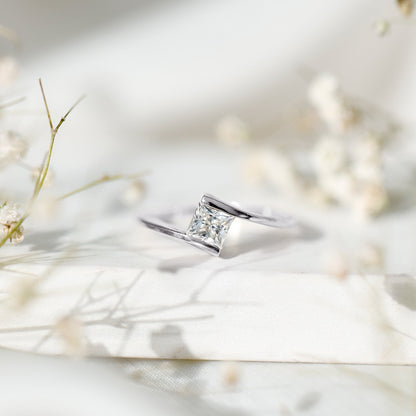 0.8 Carat Princess Cut Lab Grown Diamond Ring With Tension Setting