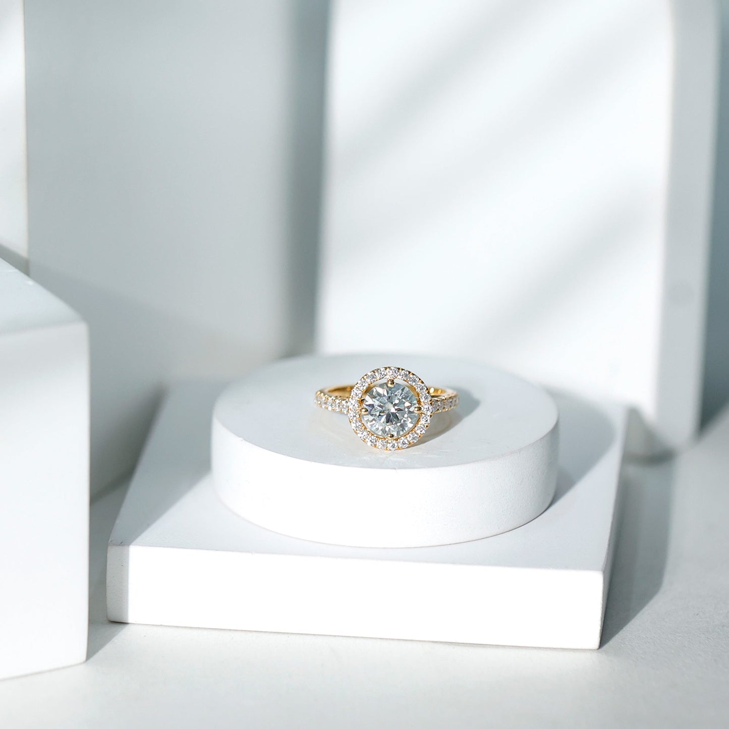 2 Carat Ethical Diamond Circle Engagement Ring