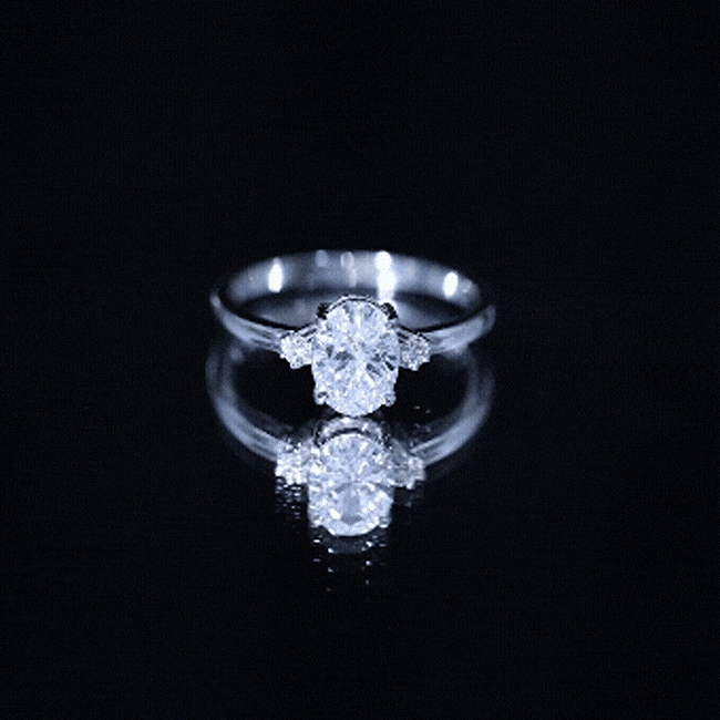 Certified 1 Carat Oval Lab Grown Diamond Engagement Ring for Women
