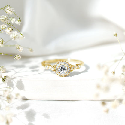 Round Cut Moissanite Antique Engagement Ring