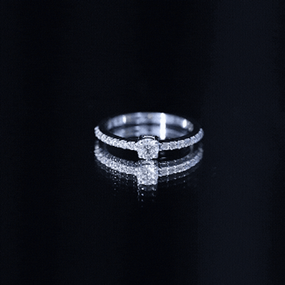 Round Diamond Solitaire Ring with Side Stones