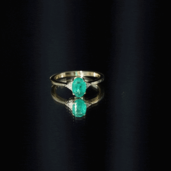 Solitaire Oval Emerald Engagement Ring with Diamonds