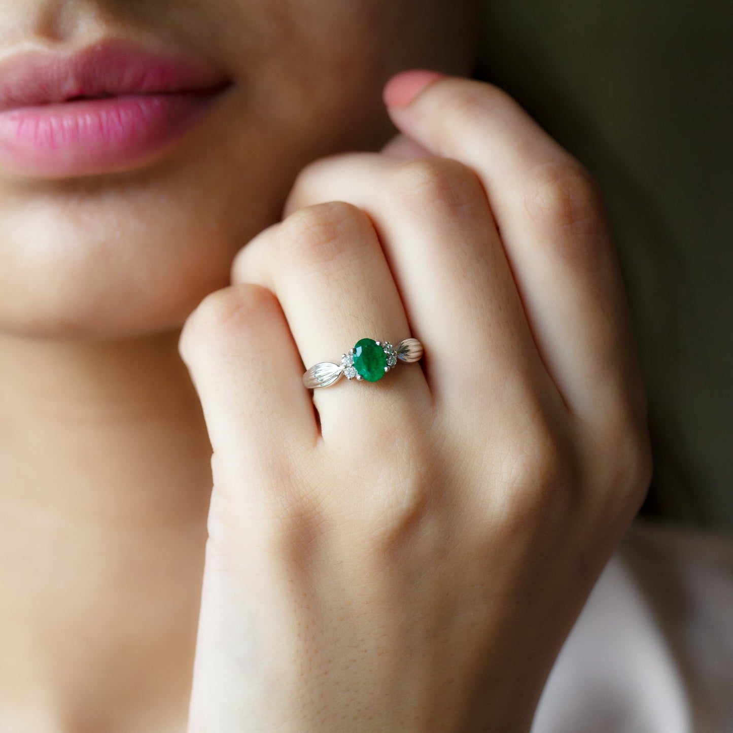 Natural 0.7 Carat Emerald Oval Engagement Ring with Diamond