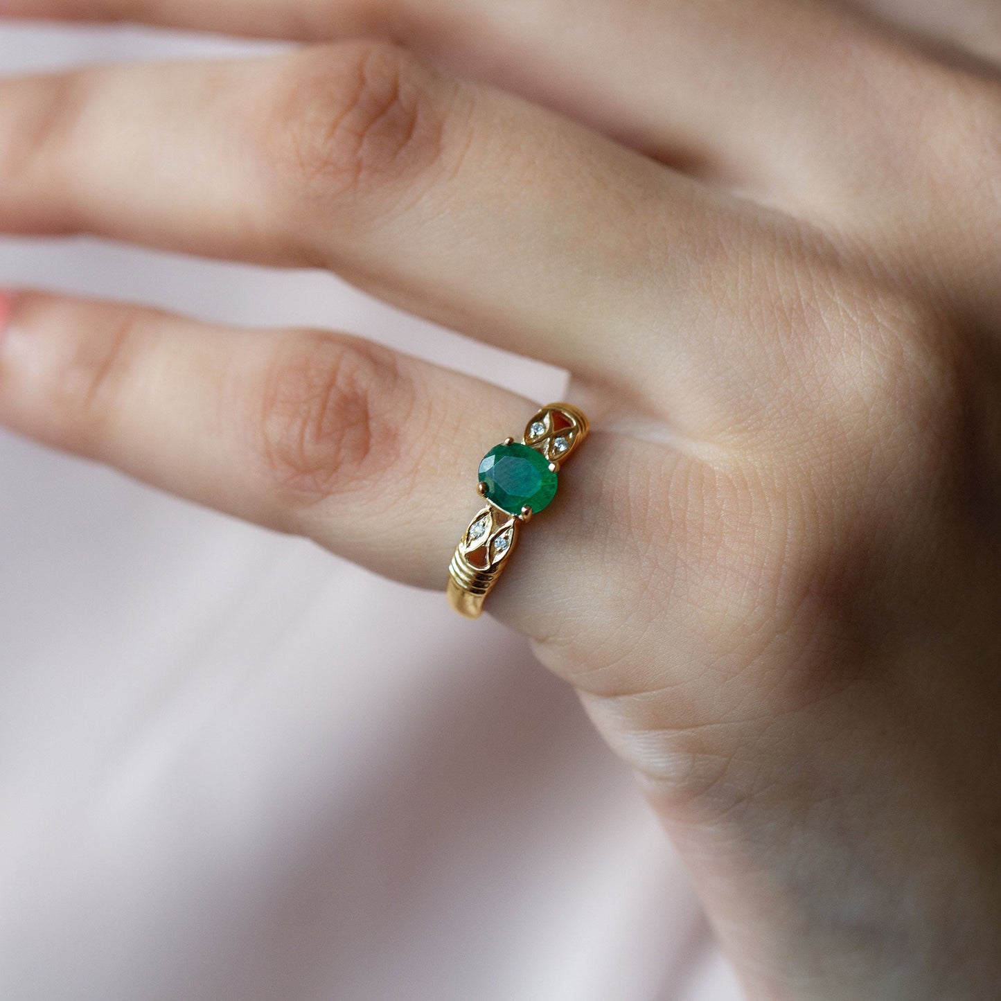 Real Oval Emerald Solitaire Engagement Ring with Diamond