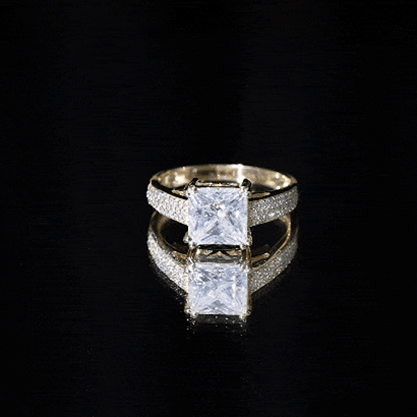 Princess Cut Moissanite Engagement Ring With Certificate