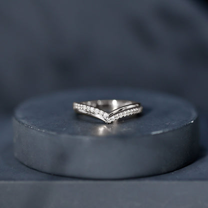 Pave Set Round Cut Natural Diamond Chevron Ring