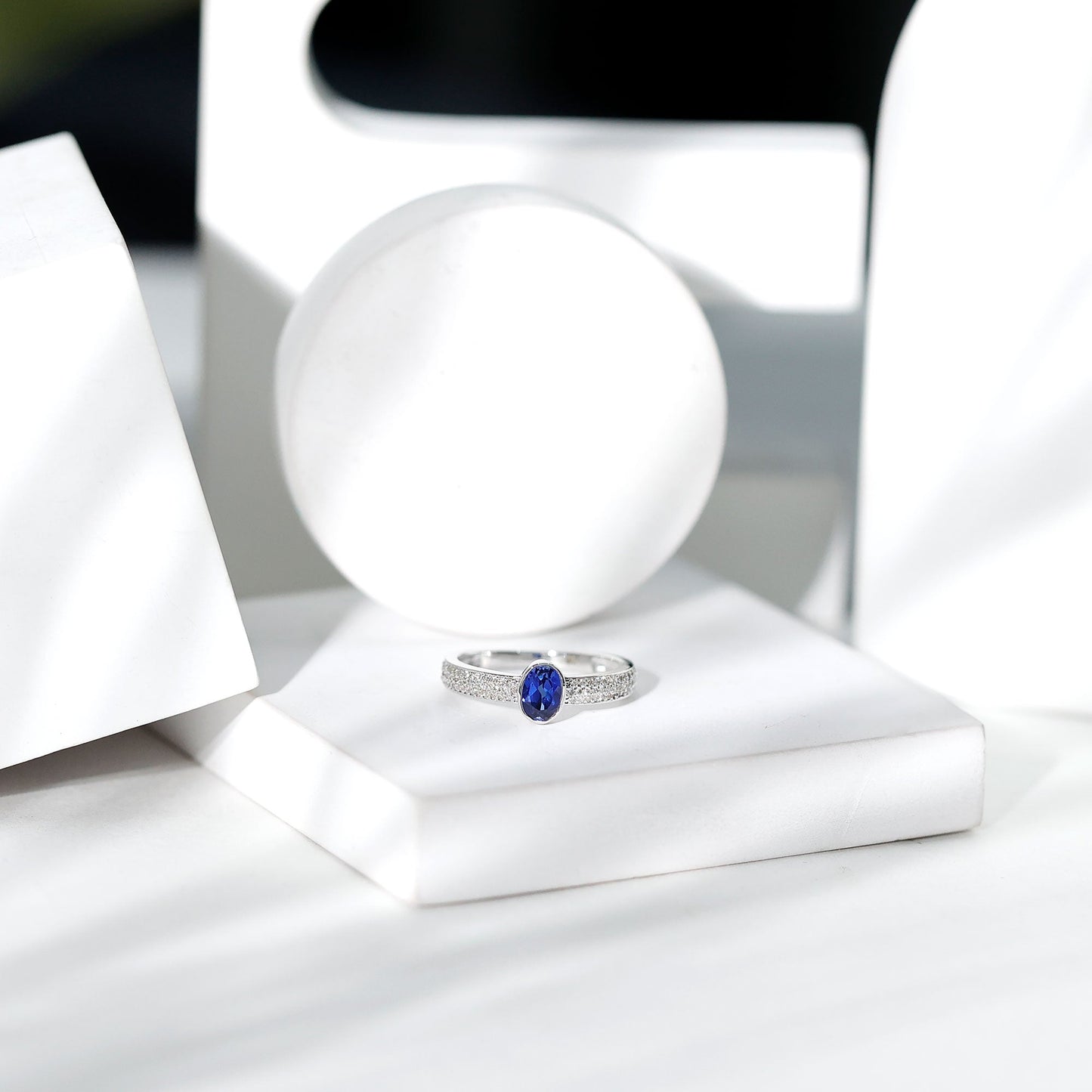 Certified 0.6 Carat Oval Lab Grown Blue Sapphire Engagement Ring with Diamond