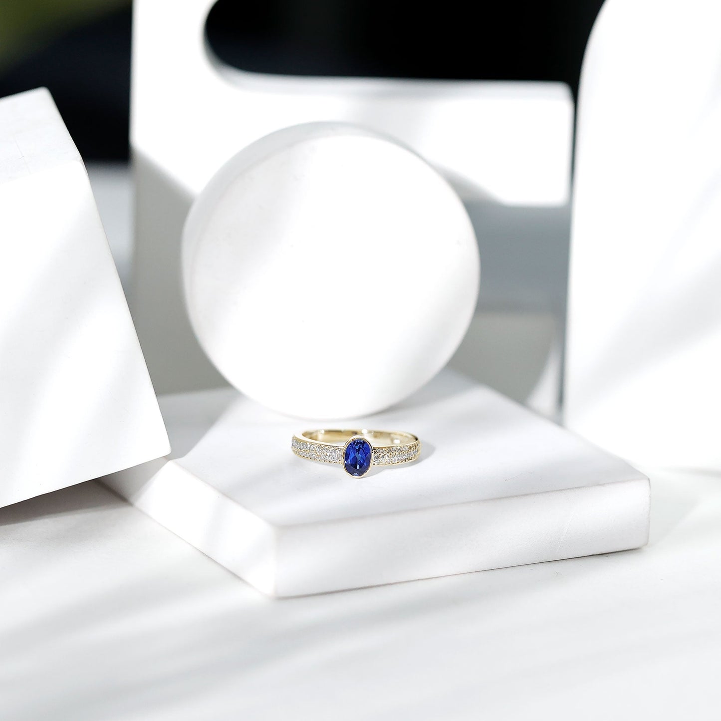 Certified 0.6 Carat Oval Lab Grown Blue Sapphire Engagement Ring with Diamond