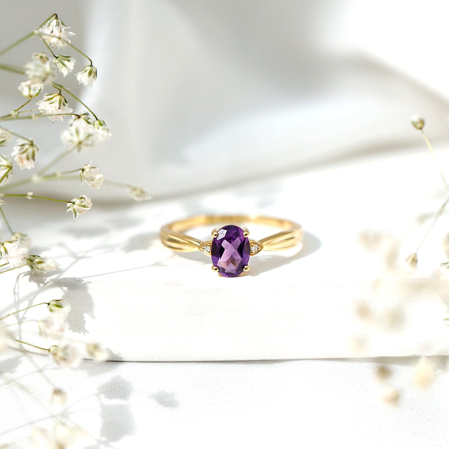 1 Carat Amethyst Oval Engagement Ring with Diamond