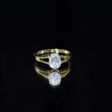 1 Carat Oval Moissanite Engagement Ring With Certificate
