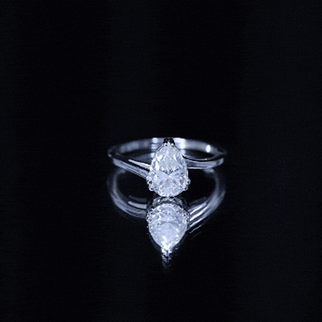 Pear Engagement Ring With Certified Moissanite