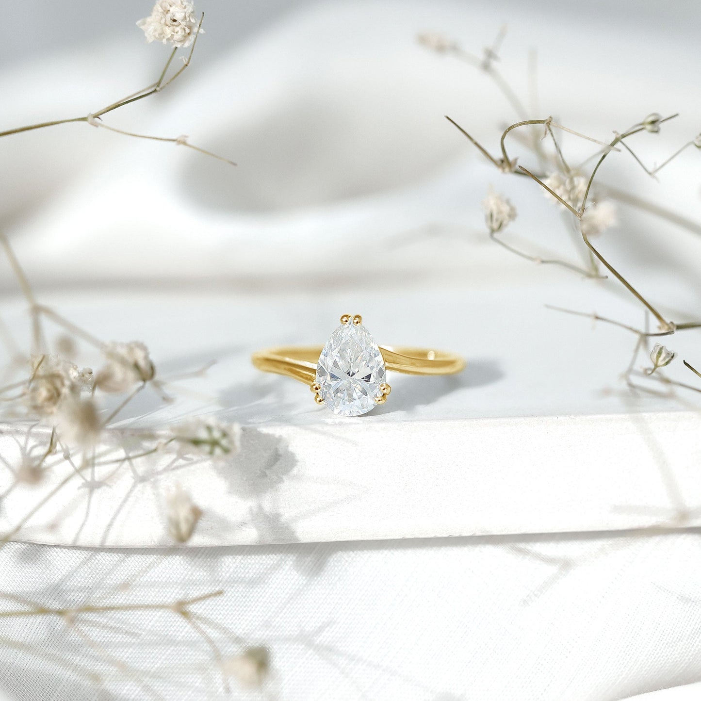 Pear Engagement Ring With Certified Moissanite