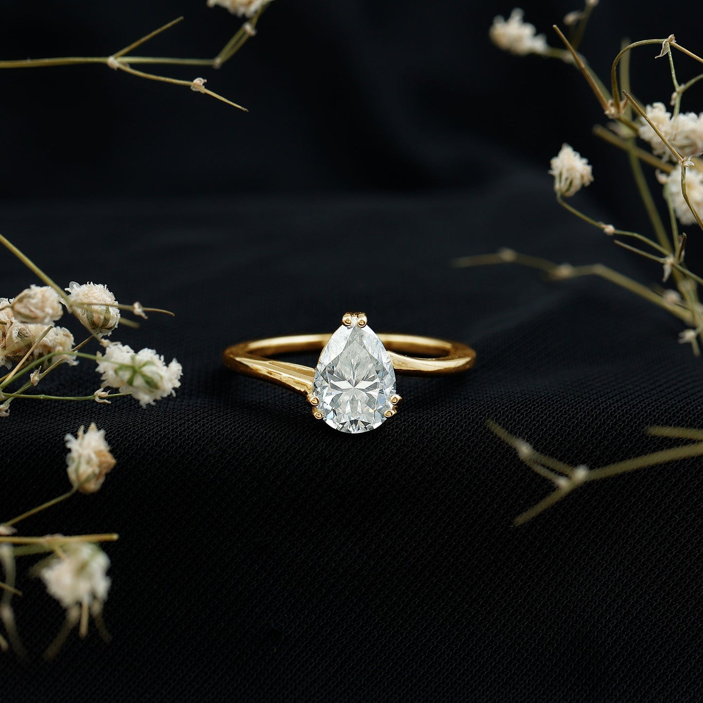 Pear Engagement Ring With Certified Moissanite