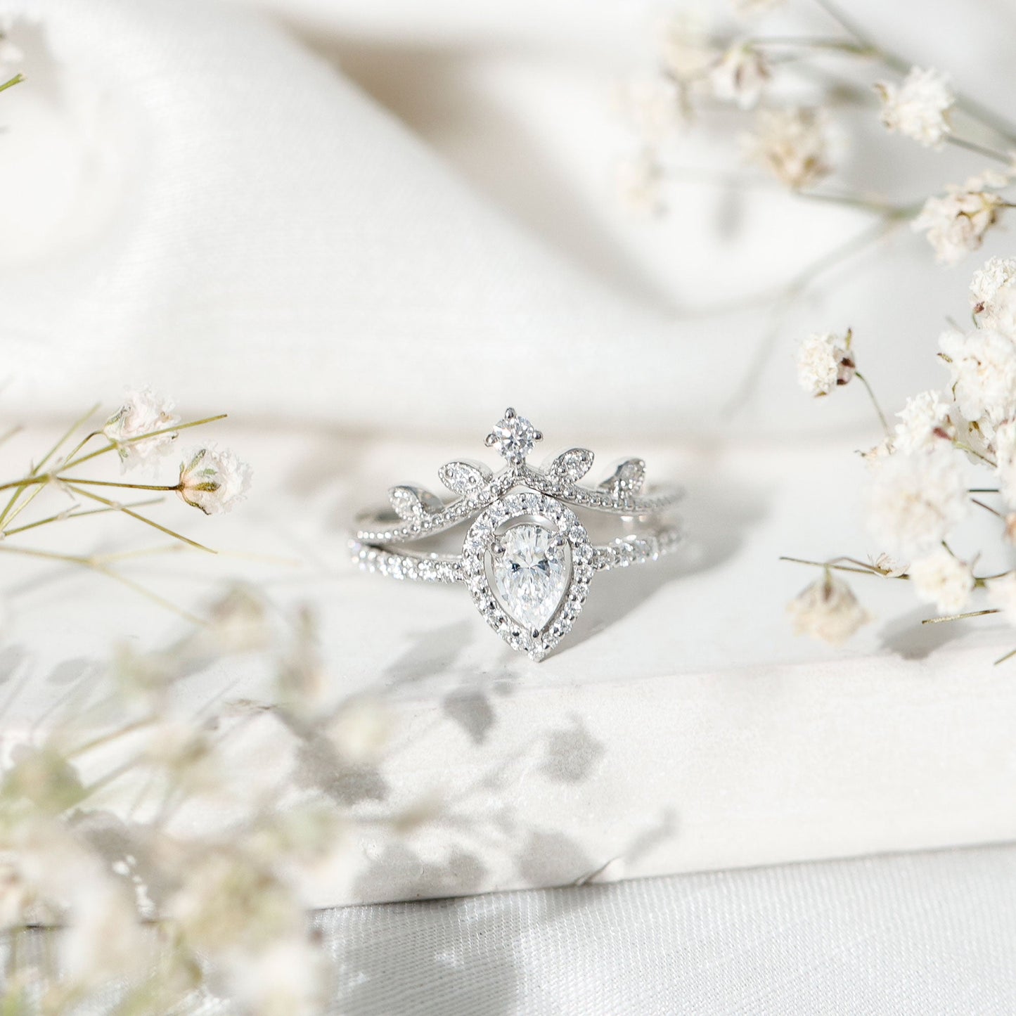 Vintage Style Moissanite Teardrop Wedding Ring Set