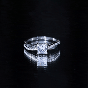 Solitaire Moissanite Princess Cut Engagement Ring