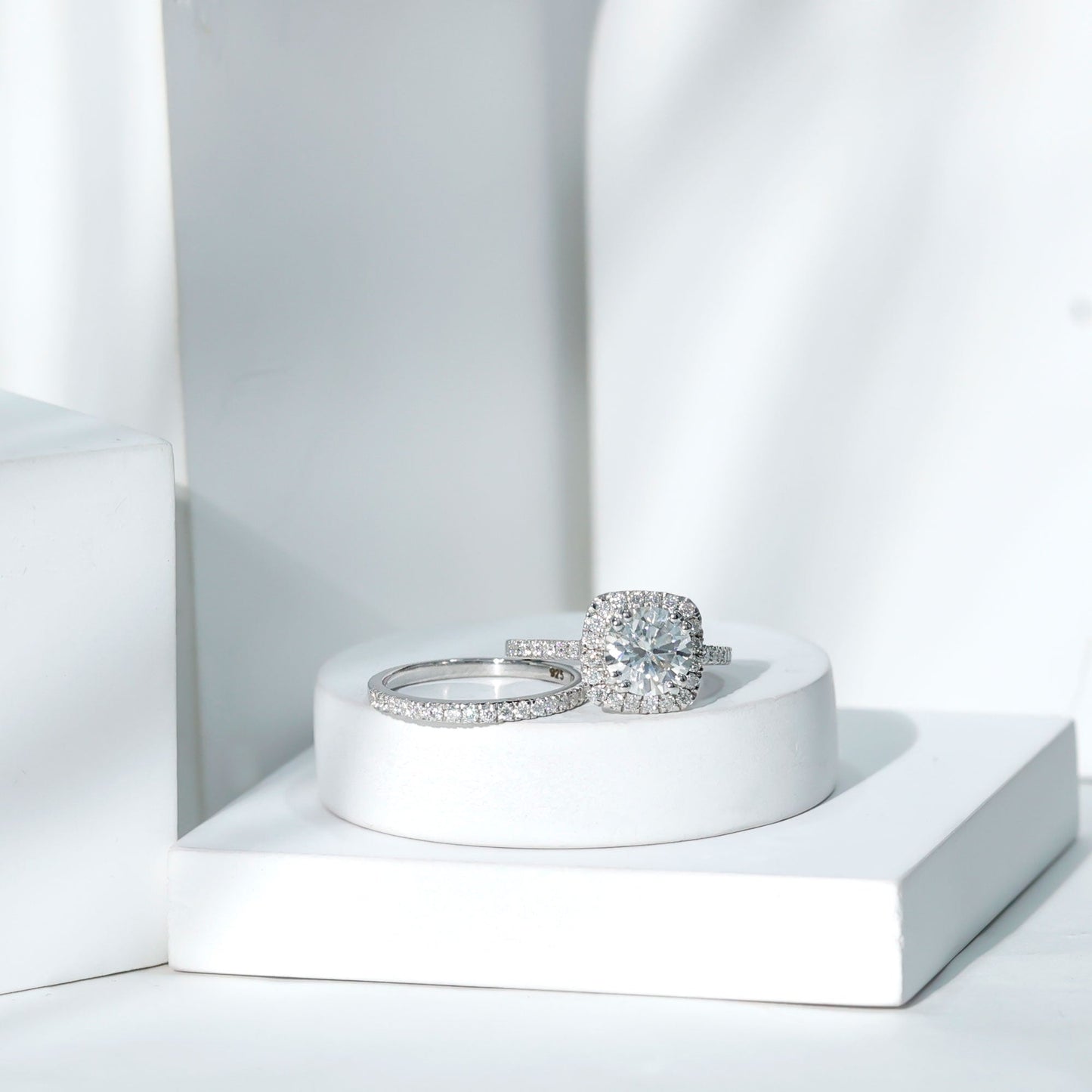 2 Carat Cubic Zirconia Engagement Ring with Wedding Band in Silver