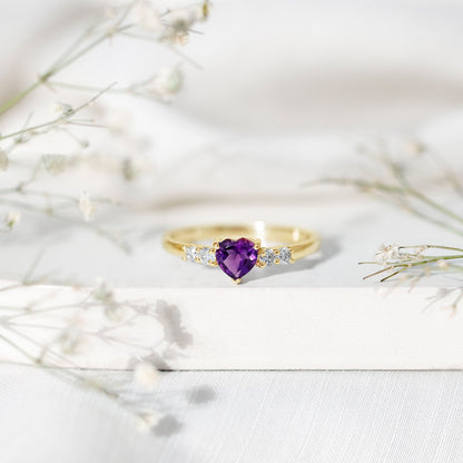 0.9 Carat Amethyst Heart Promise Ring with Diamonds