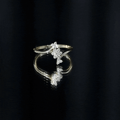 Round Cut Diamond Floral Promise Ring