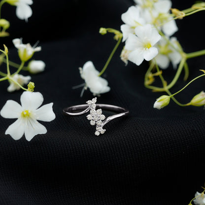 Round Cut Diamond Floral Promise Ring