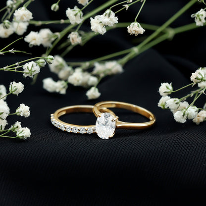 Oval Cut Solitaire Moissanite Bridal Ring Set