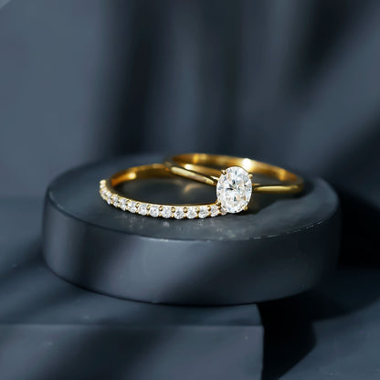 Oval Cut Solitaire Moissanite Bridal Ring Set