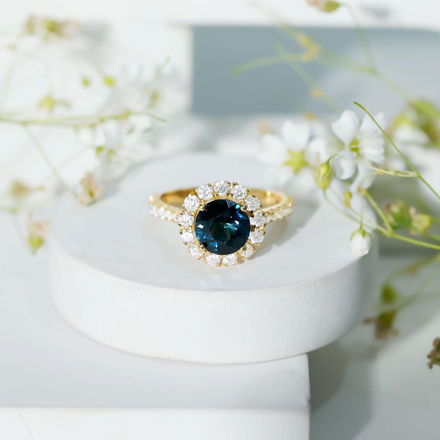 2 Carat Round London Blue Topaz Halo Engagement Ring with Moissanite