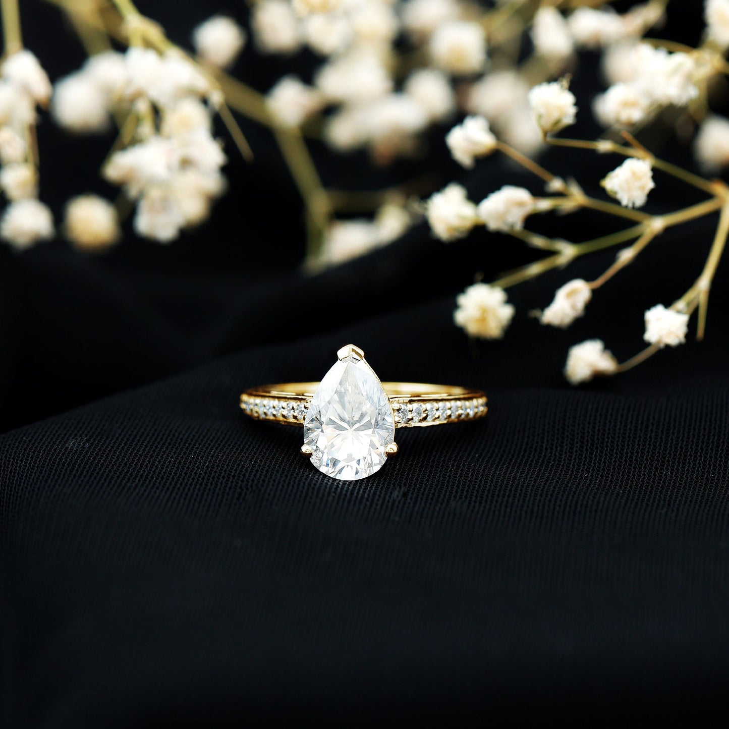 Classic Pear Cut Moissanite Solitaire Engagement Ring With Side Stones