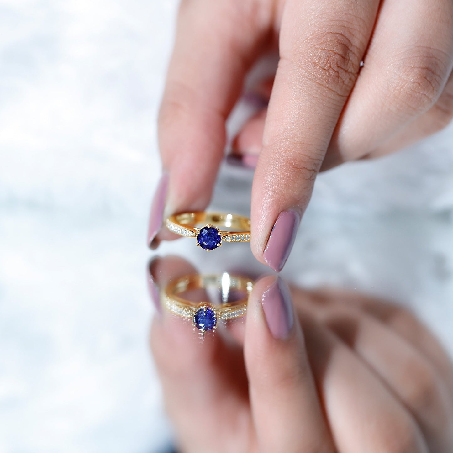Natural 0.9 Carat Blue Sapphire Engagement Ring with Diamond