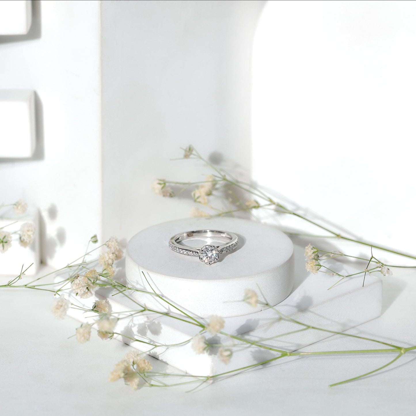 Lotus Basket Set Moissanite Solitaire Engagement Ring for Women