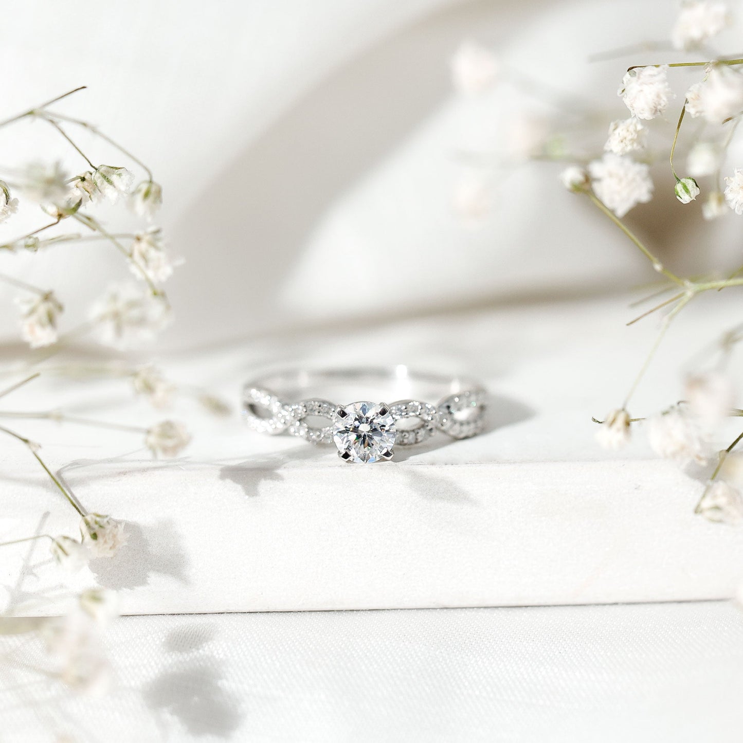 0.5 Carat Round Shape Moissanite Crossover Infinity Ring
