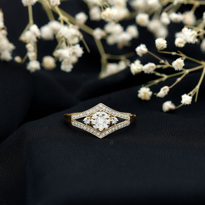 Round Diamond Vintage Ring in illusion Setting