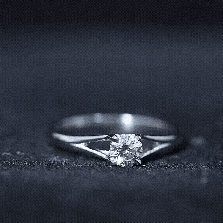 Certified Diamond Solitaire Ring in Claw Setting