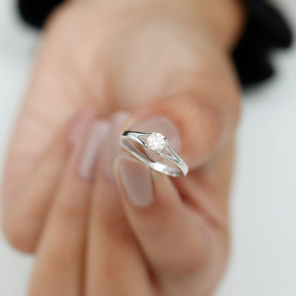 Certified Diamond Solitaire Ring in Claw Setting