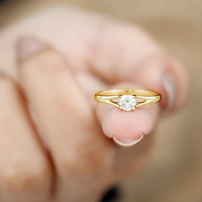 Certified Diamond Solitaire Ring in Claw Setting