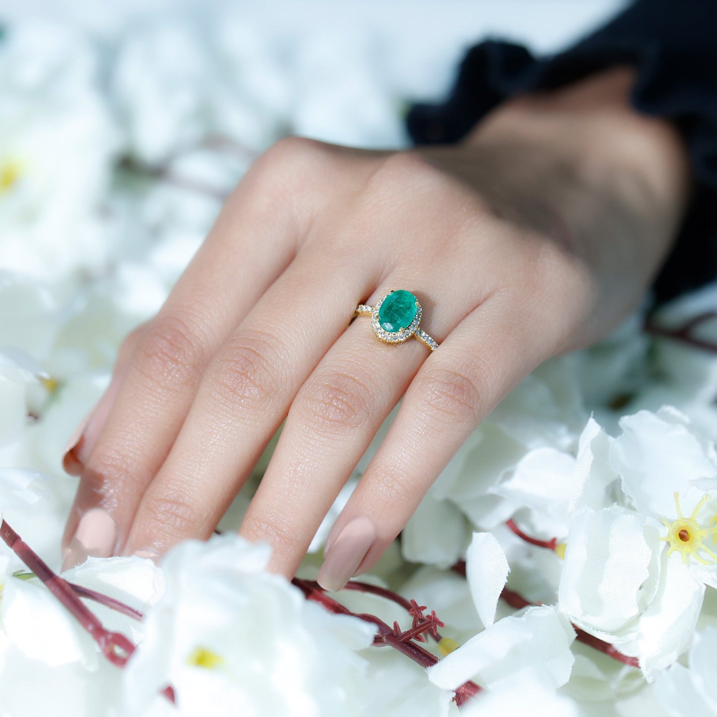 Genuine 6X8MM Oval Emerald Engagement Ring with Diamond Halo