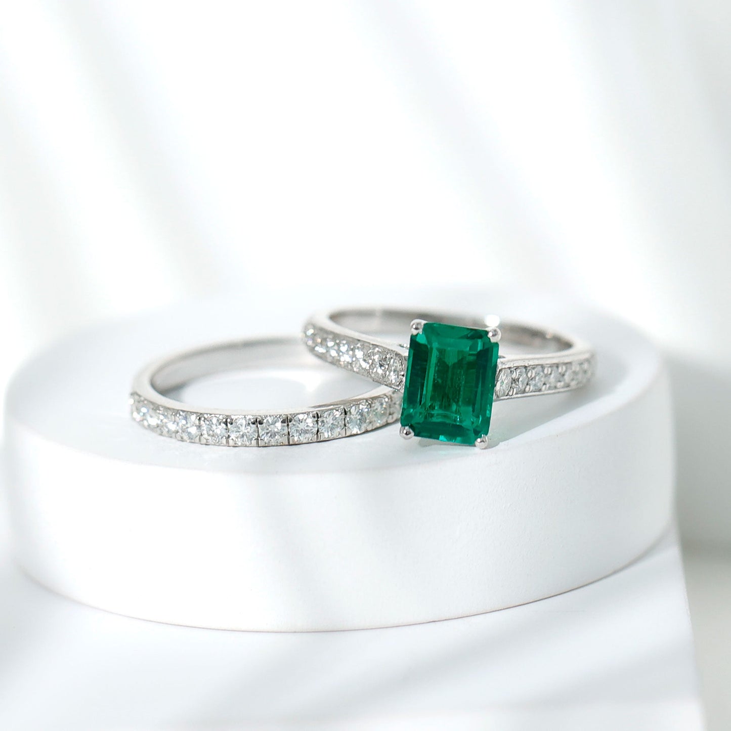 Lab Grown 1.6 Carat Emerald Cut Emerald Engagement Ring with Wedding Band