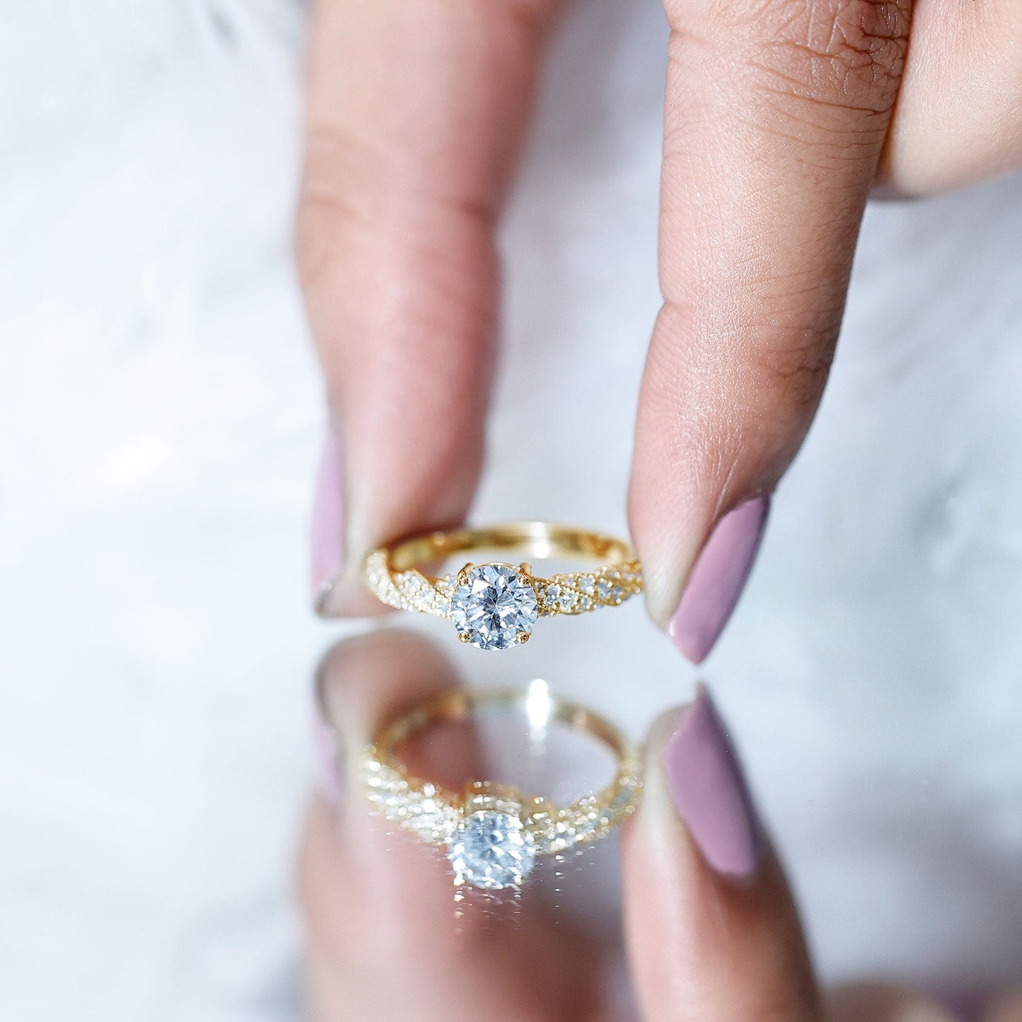 Round Shape Lab Grown Diamond Solitaire Engagement Ring