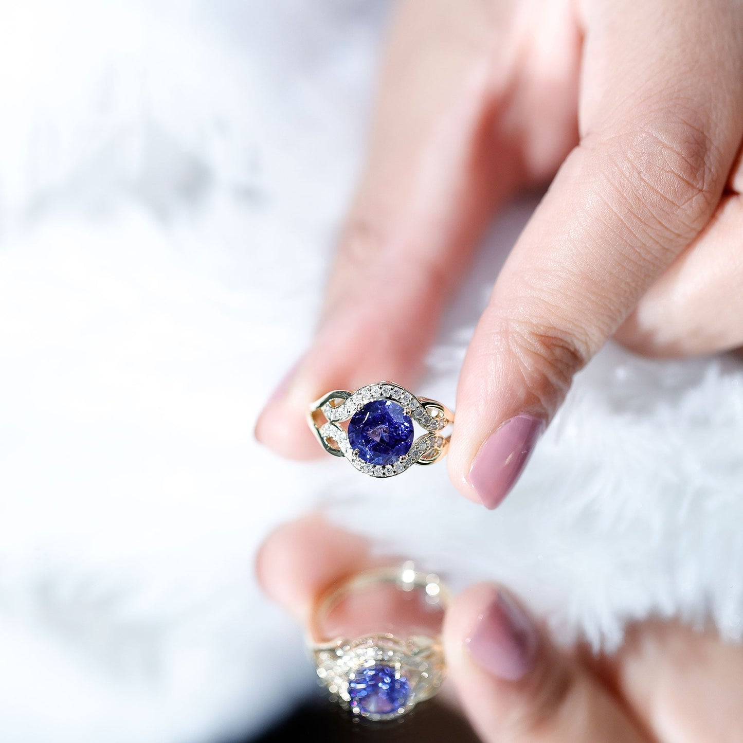 Certified Lab Grown Blue Sapphire Antique engagement ring with Diamond