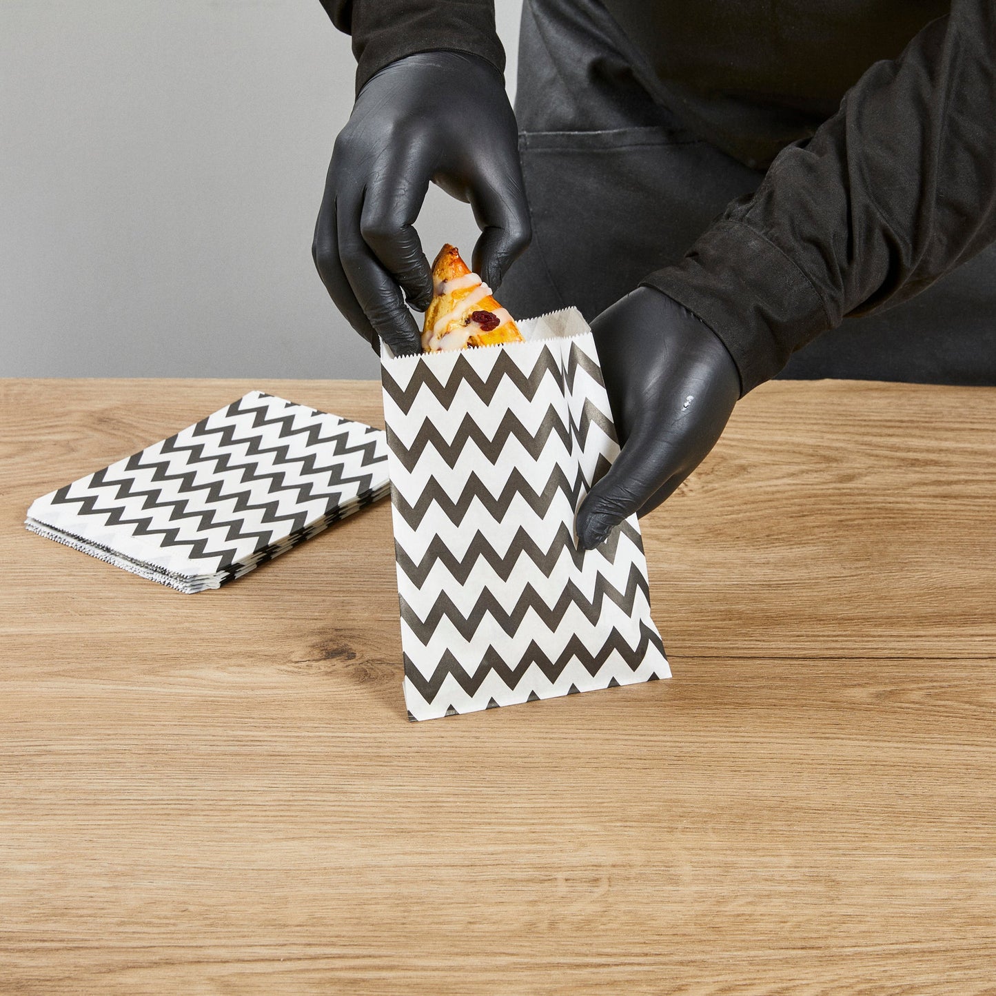 Bag Tek Rectangle Black Paper Bag - Zig Zags - 7" x 5" - 100 count box