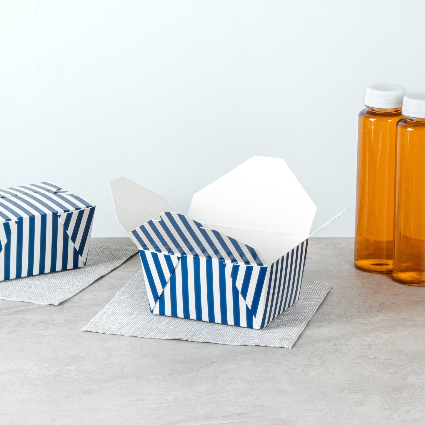 Bio Tek 30 oz Rectangle Blue and White Stripe Paper #1 Bio Box Take Out Container - 5" x 4" x 2 1/2" - 200 count box