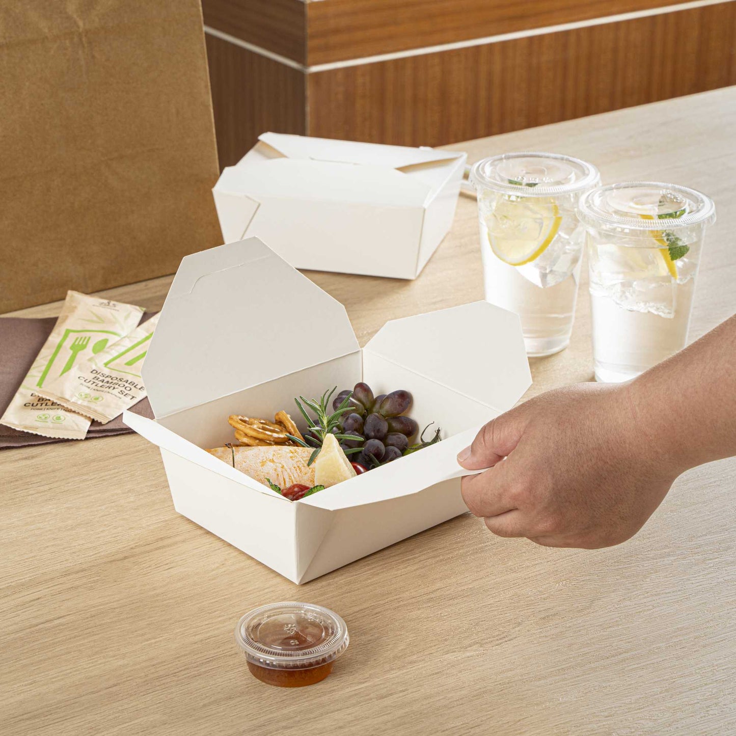 Bio Tek 45 oz Rectangle White Paper #8 Bio Box Take Out Container - 6 3/4" x 5 1/2" x 2 1/2" - 50 count box