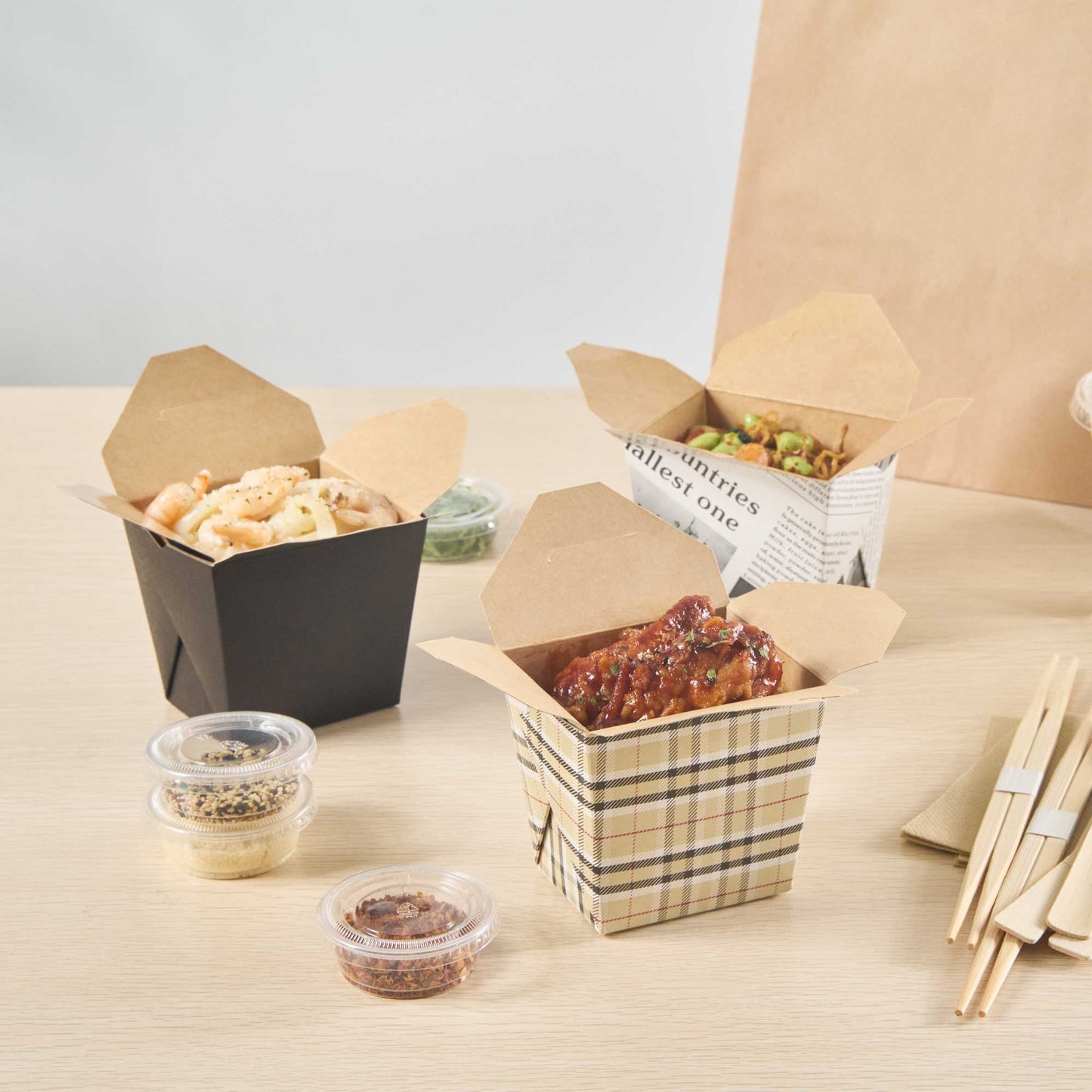 Bio Tek 16 oz Square Plaid Paper Noodle Take Out Container - 3 1/2" x 3" x 3 1/4" - 50 count box