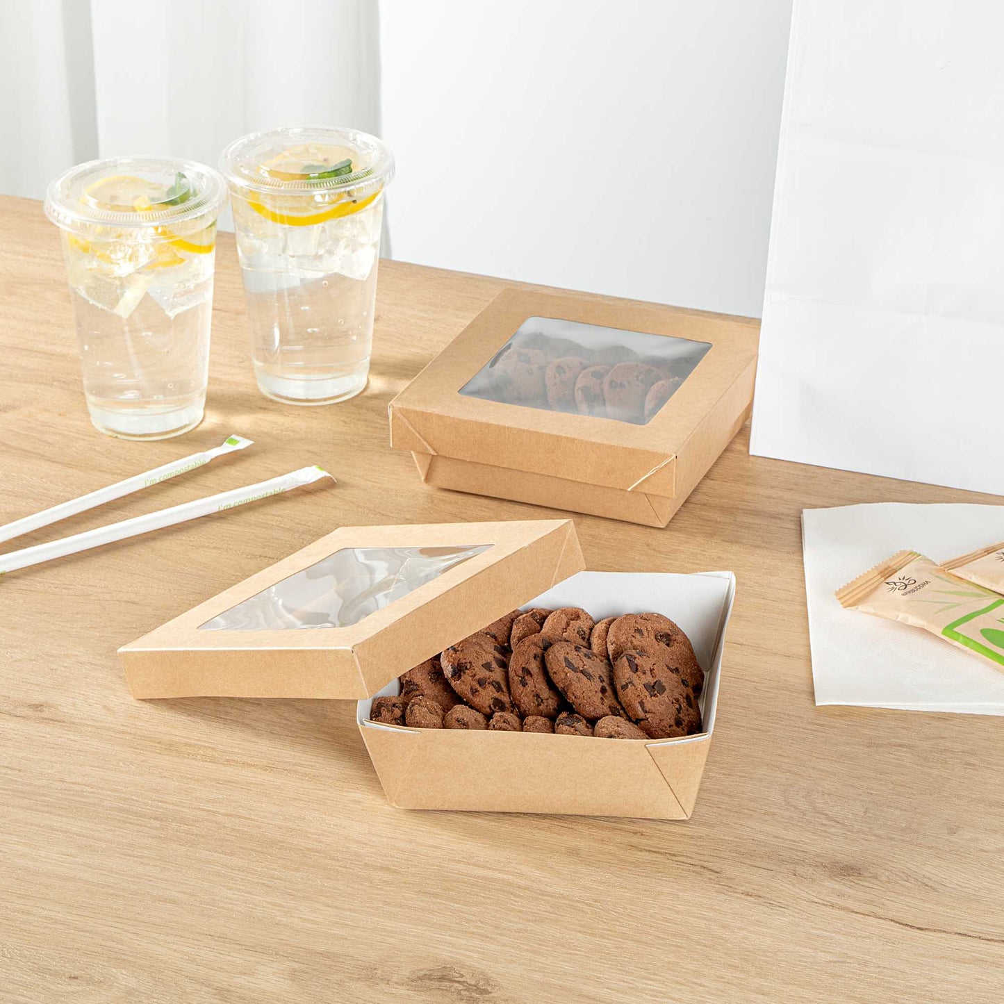 Cafe Vision 34 oz Square Kraft Paper Large Take Out Container - 6" x 6" x 2" - 25 count box