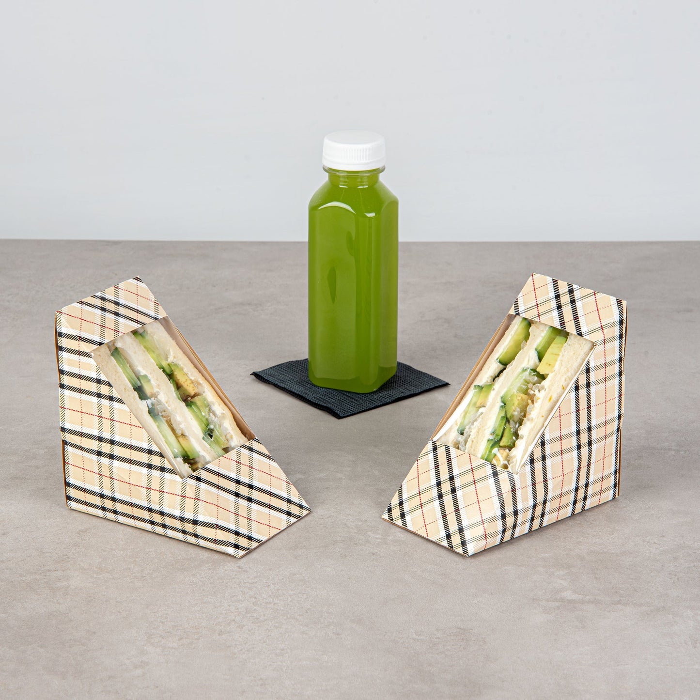 Cafe Vision Triangle Plaid Paper Medium Sandwich Box - 4 3/4" x 4 3/4" x 2 3/4" - 25 count box