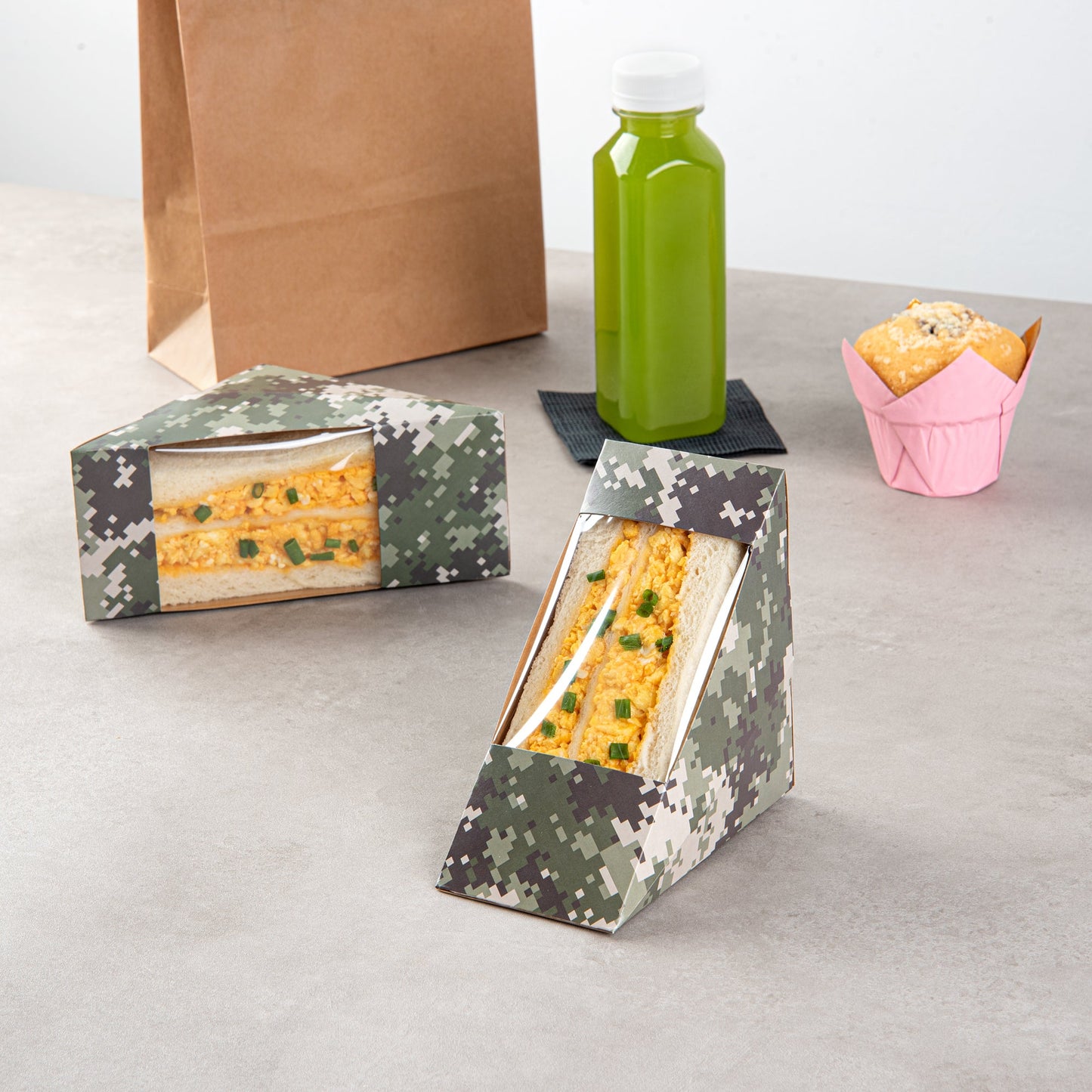 Cafe Vision Triangle Camouflage Paper Medium Sandwich Box - 4 3/4" x 4 3/4" x 2 3/4" - 200 count box