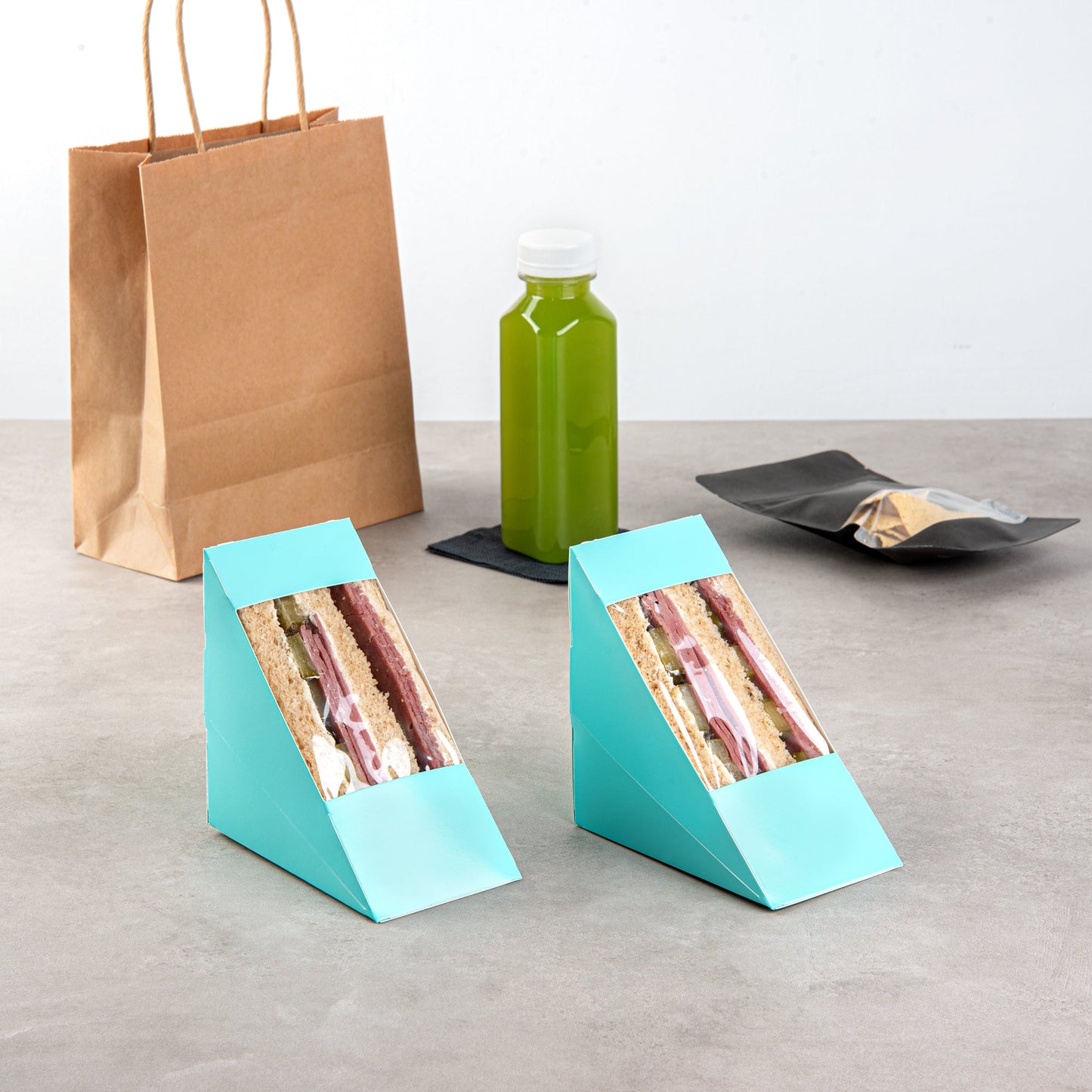 Cafe Vision Triangle Turquoise Paper Medium Sandwich Box - 4 3/4" x 4 3/4" x 2 3/4" - 200 count box